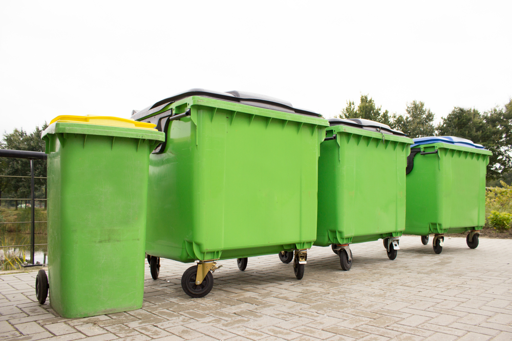 Kontenery na śmieci i gruz – jak skutecznie sortować nieczystości?